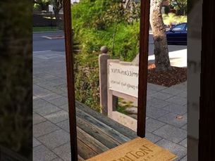 The Hobbiton Portal With Augmented Reality