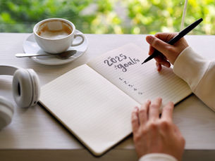 How to Make Your New Year’s Resolutions Stick: 10 Proven Strategies for Lasting Change